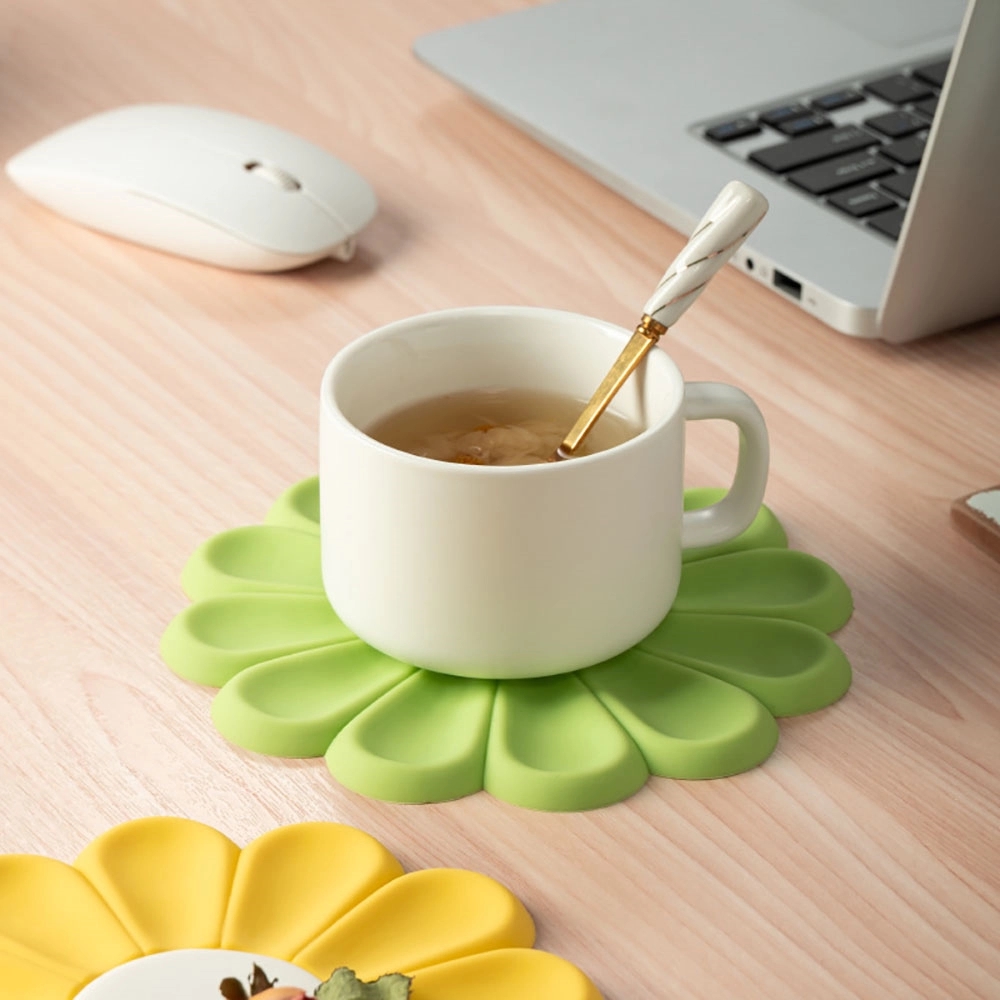 Silicone Heat-Resistant Flower-shaped Pad for Dining Table