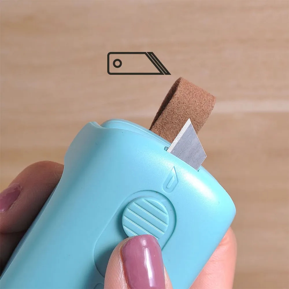Mini Portable Snack Sealer with Cutter