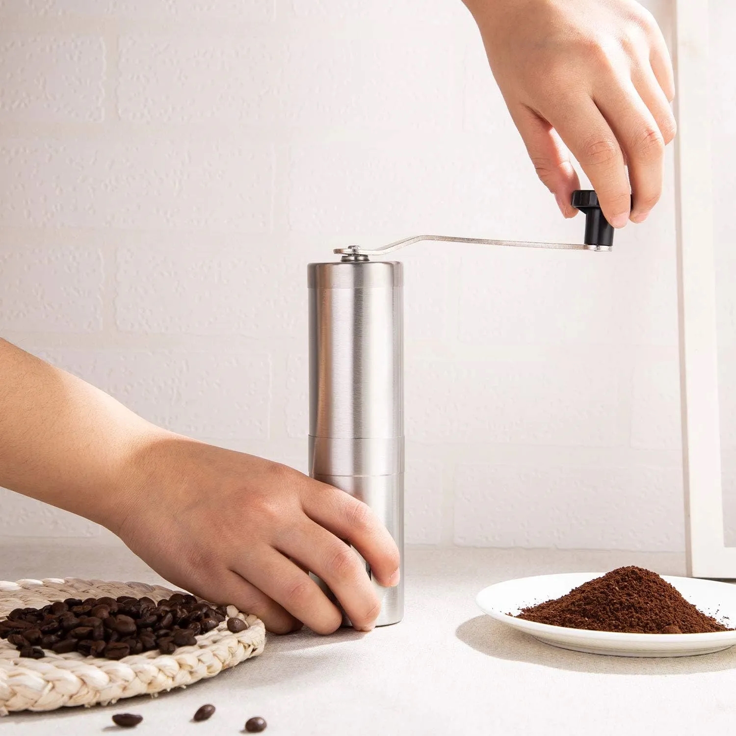 Ergonomic Stainless Steel Ceramic Burr Manual Coffee Grinder
