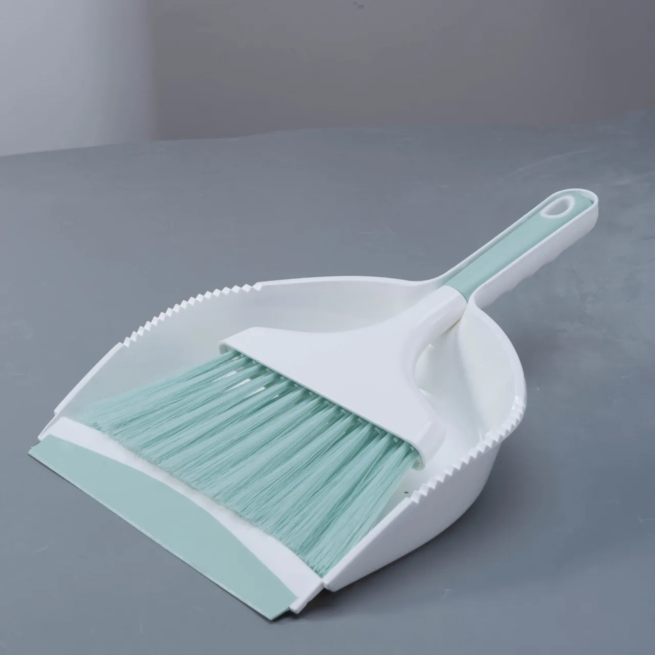 Desktop Cleaning Set, Broom and Dustpan Combo